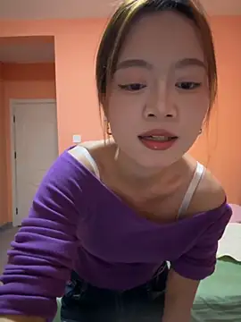 Snapshot of qingzi1218 chatting on 10.18.25 qingzi1218 online show from 10.18.25