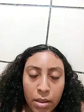 Snapshot of ZS_Oficial chatting on 10.25.25 ZS Oficial online show from 10.25.25