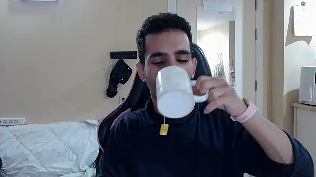 Snapshot of junokun22 chatting on 11.05.25 junokun22 online show from 11.05.25