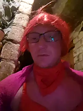 Snapshot of MeskaKurwa1988 chatting on 11.04.25 MeskaKurwa1988 online show from 11.04.25