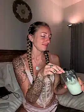 OpheliaRox online show from 10.17.25