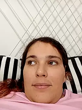 Snapshot of Beatrice1905 chatting on 10.12.25 Beatrice1905 online show from 10.12.25