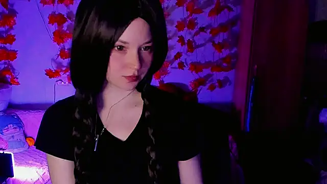 Snapshot of HoneyDazzle chatting on 10.12.25 HoneyDazzle online show from 10.12.25