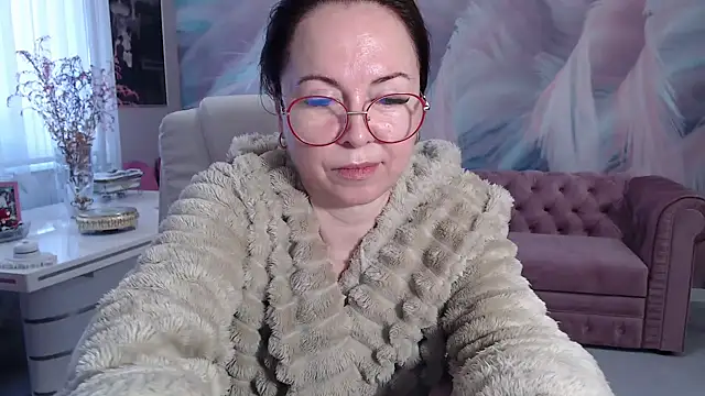 Snapshot of Arisa5000 chatting on 01.19.25 Arisa5000 online show from 01.19.25