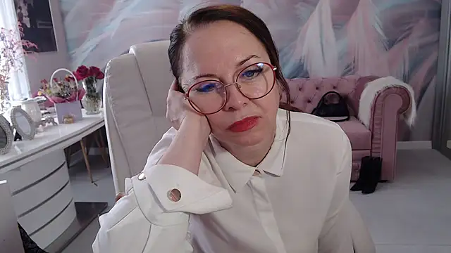 Snapshot of Arisa5000 chatting on 02.27.25 Arisa5000 online show from 02.27.25