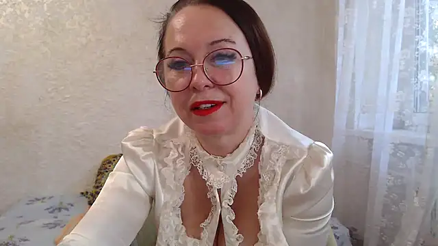 Snapshot of Arisa5000 chatting on 09.11.25 Arisa5000 online show from 09.11.25