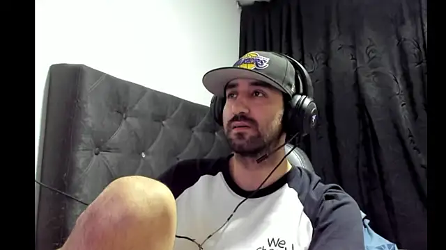 coolfriki online show from 10.29.25