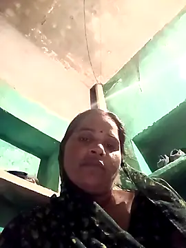 Snapshot of Nm_sanjna chatting on 10.10.25 Nm sanjna online show from 10.10.25