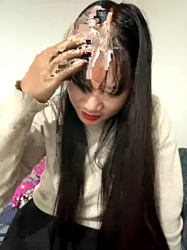 TrangNemo online show from 11.20.25