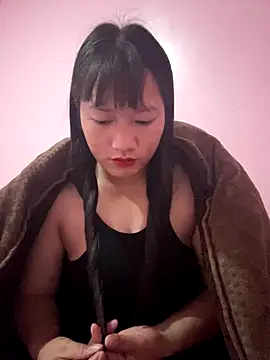 TrangNemo online show from 11.25.25