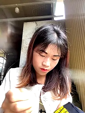 Snapshot of Mylinh- chatting on 10.09.25 Mylinh- online show from 10.09.25