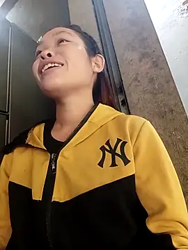 Young vietnamese online show from 10.15.25