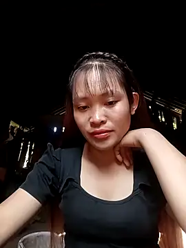 Young vietnamese online show from 10.18.25