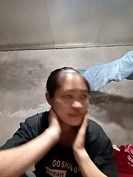 Young vietnamese online show from 10.20.25
