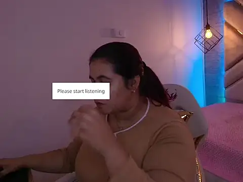 Snapshot of Addyy_02 chatting on 10.18.25 Addyy 02 online show from 10.18.25