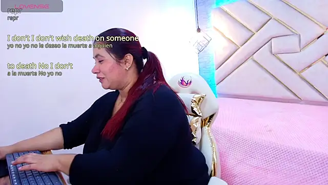 Snapshot of Addyy_02 chatting on 10.21.25 Addyy 02 online show from 10.21.25