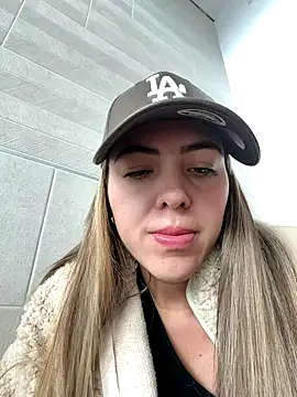 camila vanucci- online show from 10.25.25