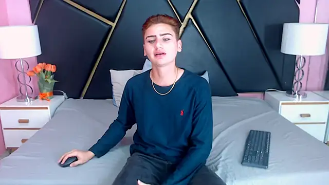 Snapshot of Alex_Millerss chatting on 10.16.25 Alex Millerss online show from 10.16.25