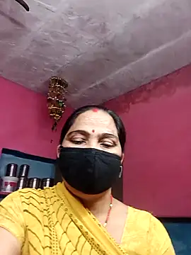 Snapshot of Ut_kanchna chatting on 10.13.25 Ut kanchna online show from 10.13.25