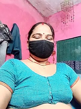 Snapshot of Ut_kanchna chatting on 10.18.25 Ut kanchna online show from 10.18.25