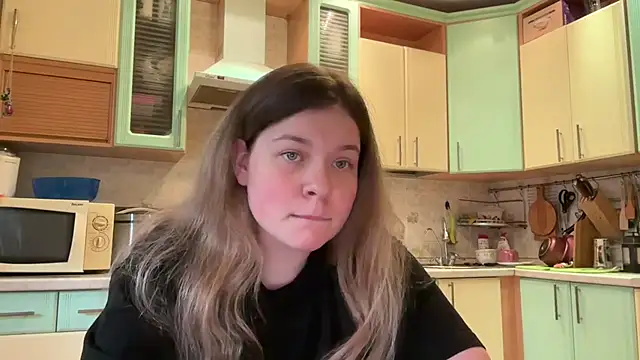 Snapshot of Crave_Elise chatting on 10.22.25 Crave Elise online show from 10.22.25