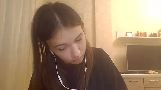 CeyaLier online show from 10.12.25