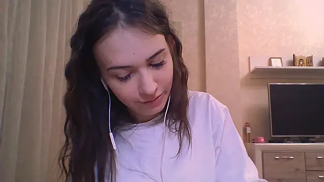 CeyaLier online show from 11.21.25