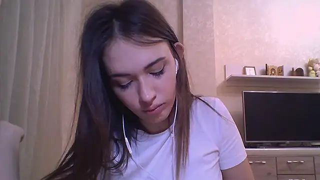 CeyaLier online show from 11.26.25