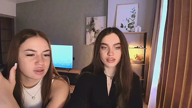 MayaGlow online show from 11.30.25