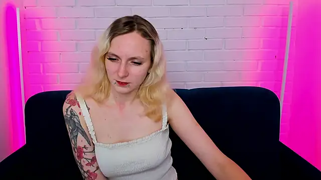 LikiLips online show from 11.07.25