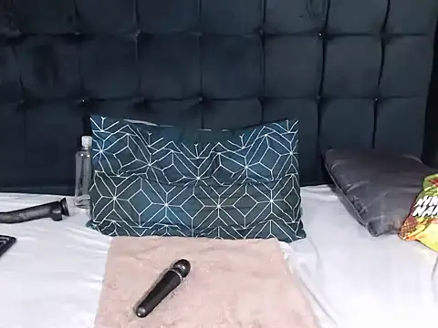 CaramelBootty online show from 11.16.25