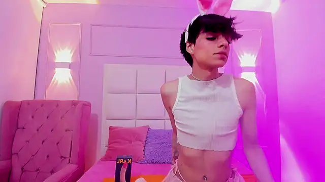 Baby Lannie online show from 10.18.25