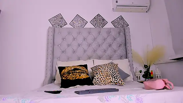 ChocoBunny1 online show from 10.14.25