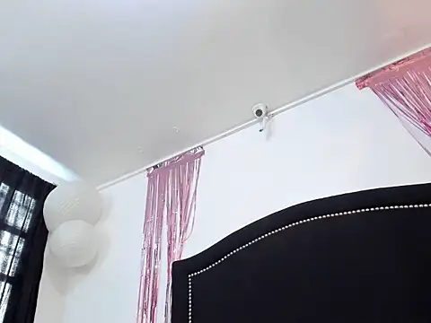 Snapshot of Nezuko__tanyi chatting on 10.08.25 Nezuko tanyi online show from 10.08.25