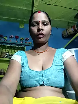 Snapshot of Rt_shreya chatting on 10.17.25 Rt shreya online show from 10.17.25