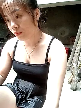 Snapshot of Alice_mu chatting on 10.15.25 Alice mu online show from 10.15.25