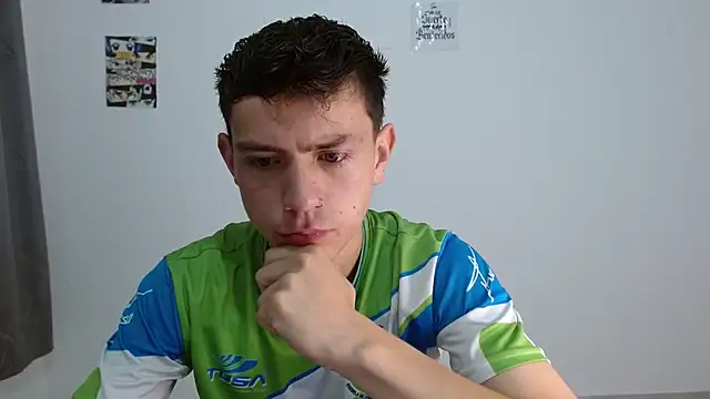 Snapshot of hot_teo_ chatting on 12.02.25 hot teo online show from 12.02.25