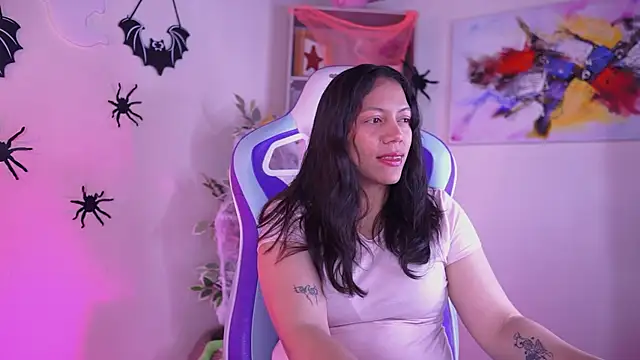 Snapshot of Cielo_Andrade chatting on 10.20.25 Cielo Andrade online show from 10.20.25