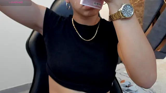 Vittoria Conti  online show from 11.16.25