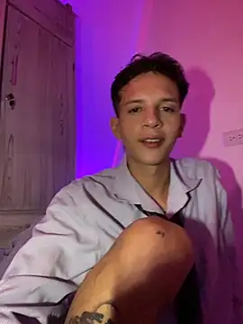 tylernova online show from 10.20.25