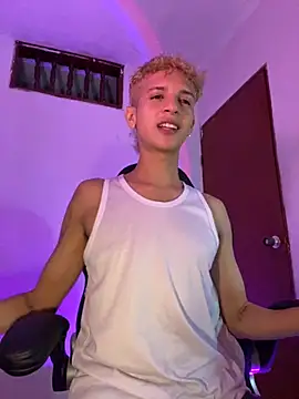 tylernova online show from 11.10.25