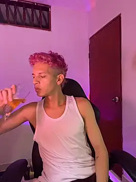 tylernova online show from 11.11.25