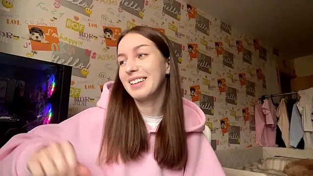 Snapshot of LingNikkel chatting on 10.29.25 LingNikkel online show from 10.29.25