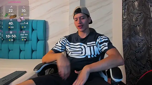 Snapshot of Tyler__Colt chatting on 10.20.25 Tyler Colt online show from 10.20.25