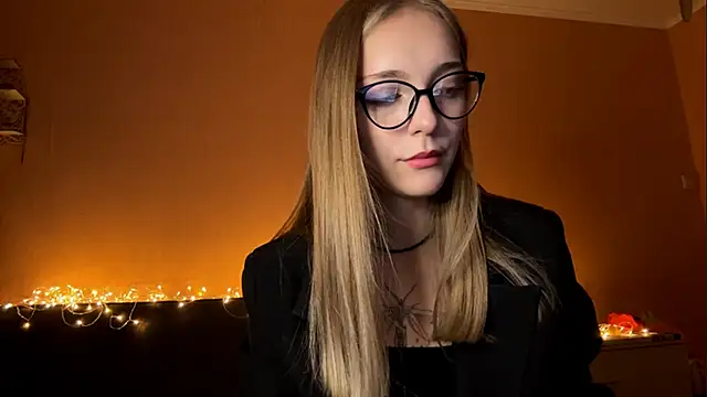 EvaPeace online show from 10.09.25