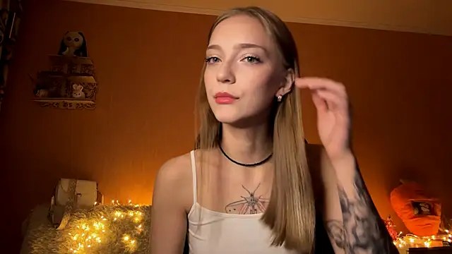 EvaPeace online show from 10.14.25