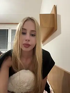Snapshot of JudithCarly chatting on 10.23.25 JudithCarly online show from 10.23.25