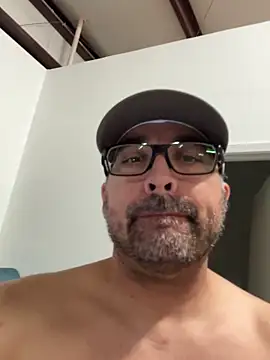 Snapshot of Fun_Time_Ron_2 chatting on 10.15.25 Fun Time Ron 2 online show from 10.15.25
