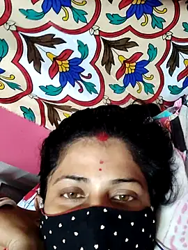 Snapshot of Khushi-20 chatting on 10.25.25 Khushi-20 online show from 10.25.25