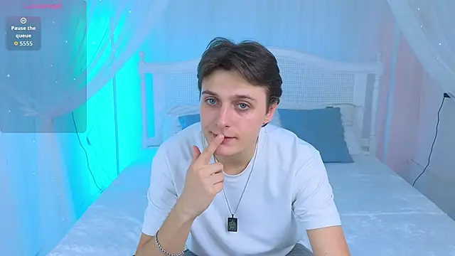 GGimperator  online show from 10.31.25